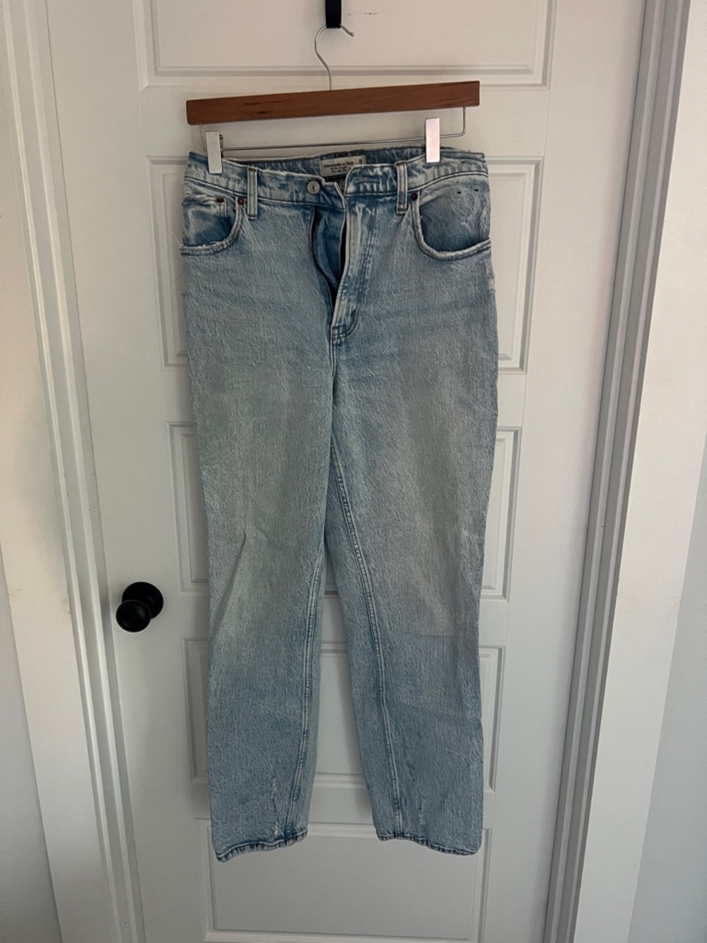 Abercrombie & Fitch Light Blue '90s Straight Ultra High Rise Jeans